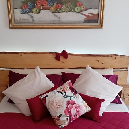 Tirano Express Luxury Apartments Екстер'єр фото