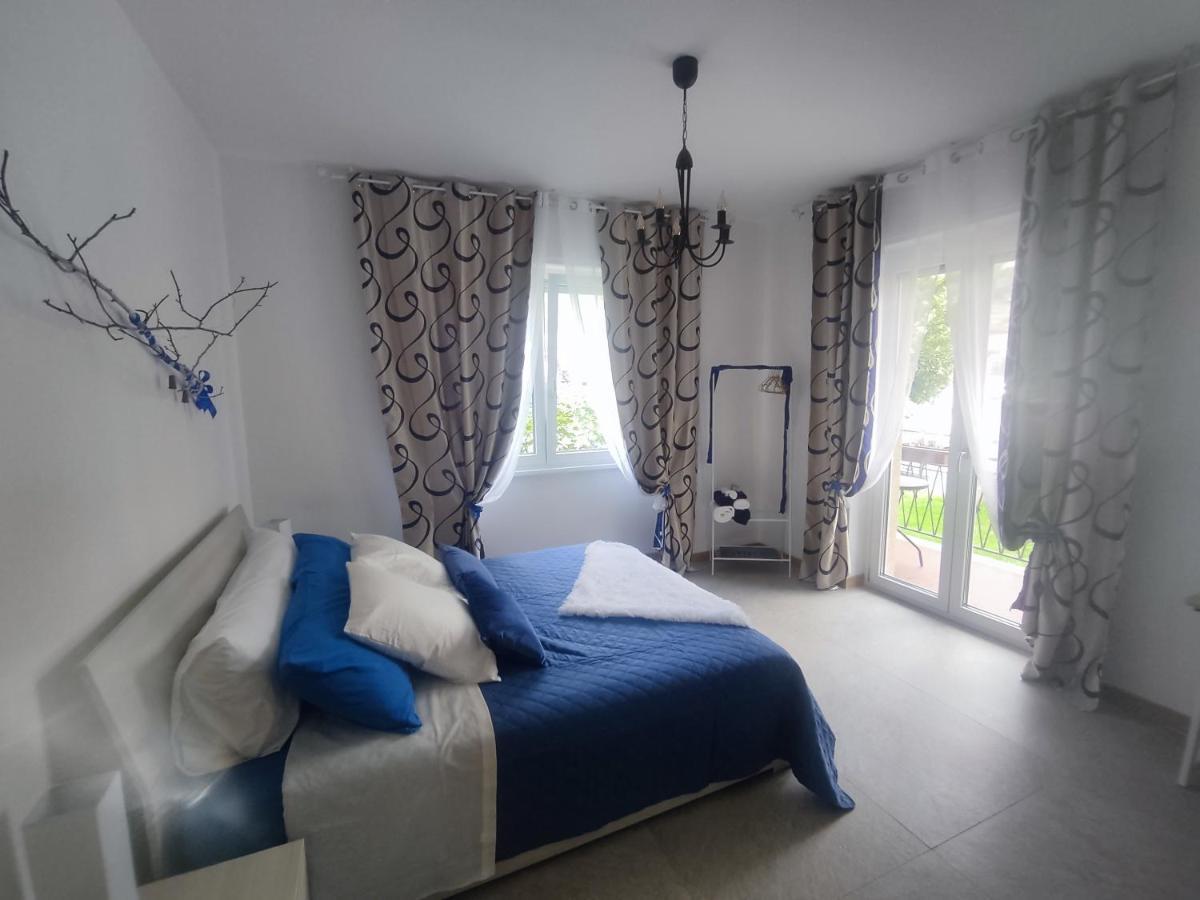 Tirano Express Luxury Apartments Екстер'єр фото
